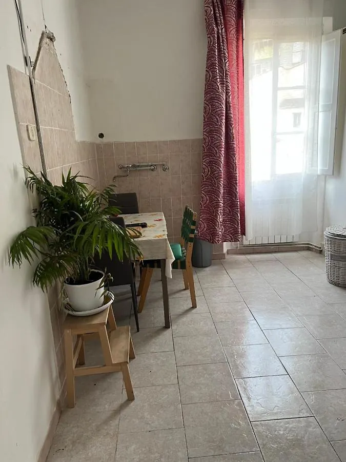 San Jacopino Simple Apartment Florence